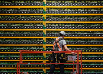 Hoạt động khai thác Bitcoin ngốn nhiều nước hơn toàn bộ nước sinh hoạt của thành phố New York