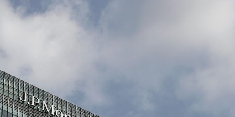 Giám đốc điều hành JPMorgan Dimon và Thượng nghị sĩ Warren chỉ trích tiền điện tử