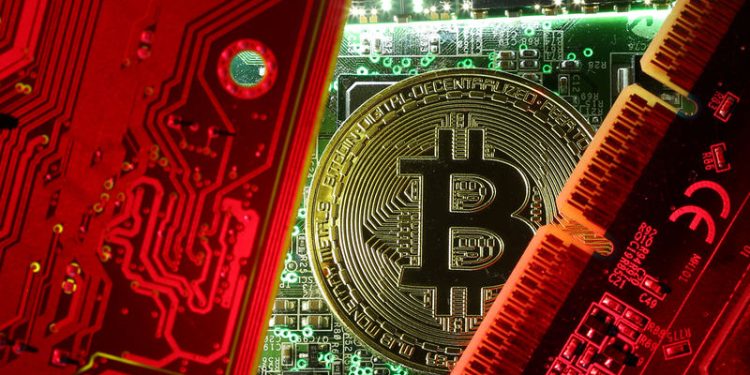 Vốn hóa thị trường Bitcoin vượt định giá Berkshire Hathaway
