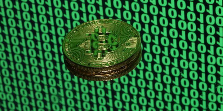 Dự đoán ETF giao ngay của Bitcoin tăng lên khi việc áp dụng blockchain của công ty và chính phủ tăng lên