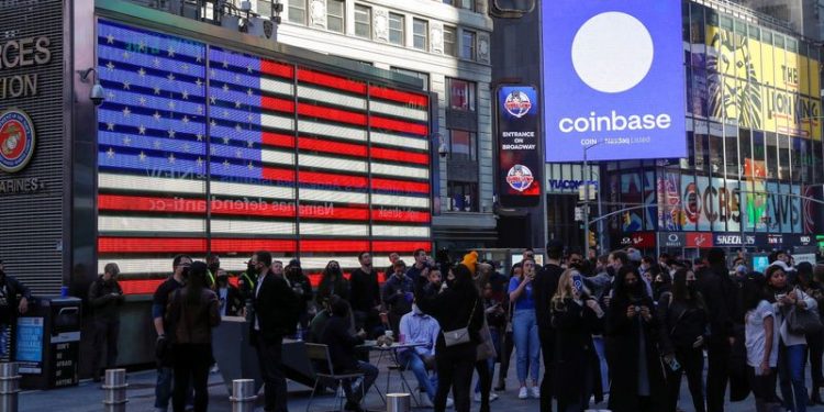 Giám đốc điều hành Coinbase chỉ trích dự luật chống rửa tiền tiền điện tử