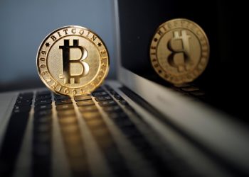 Grayscale chọn mô hình tạo tiền mặt cho Bitcoin ETF trong bối cảnh thay đổi lãnh đạo