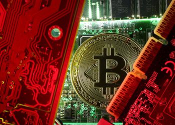 Bitcoin tiếp tục tăng vọt, vượt mốc 45.000 USD ngay đầu năm mới