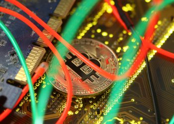 Bitcoin tăng gần 160% trong năm 2023, đón đầu xu hướng cuối năm