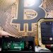 Các thợ đào Bitcoin bán trị giá hơn 129 triệu đô la khi tiền điện tử tăng mạnh