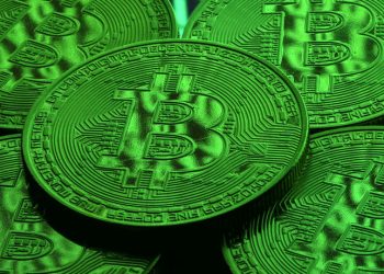 Bitcoin leo lên trên 45.000 USD khi các nhà đầu tư dự đoán sự chấp thuận của ETF