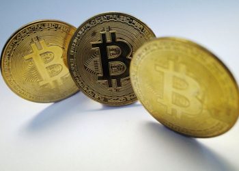 Sự chấp thuận của Bitcoin ETF châm ngòi cho sự phục hồi của thị trường và cạnh tranh về phí