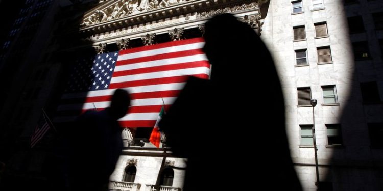 Thu nhập ngân hàng sắp tới, Nhu cầu về Bitcoin ETF tăng vọt – Chuyện thị trường 12/1