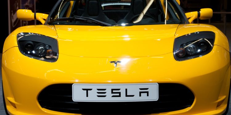 Nhận lương 0 đồng nhưng Elon Musk đã làm gì để nhiều tiền đến mức 6 đời mới tiêu hết?