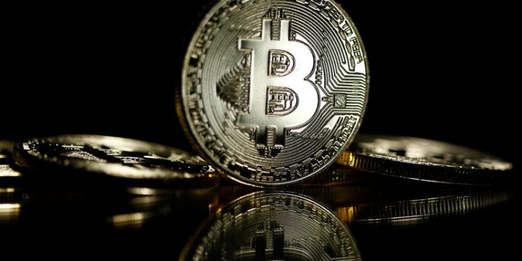 Bitcoin giao dịch trong sắc xanh, tăng 10.19%