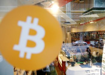 Bitcoin giao dịch trong sắc xanh, tăng 10.08%