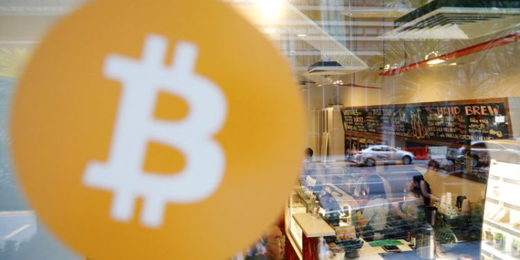 Bitcoin giao dịch trong sắc xanh, tăng 10.08%