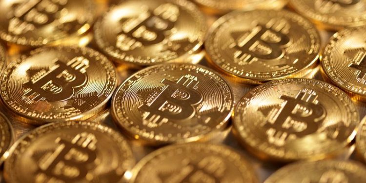 Bitcoin vượt mốc 60,000 USD
