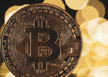 Giá Bitcoin hôm nay 1/4: Tăng nhẹ, giao dịch quanh mốc 70.600 USD