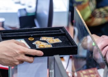Giá vàng, Bitcoin ngày 28/6: Vàng giảm mạnh