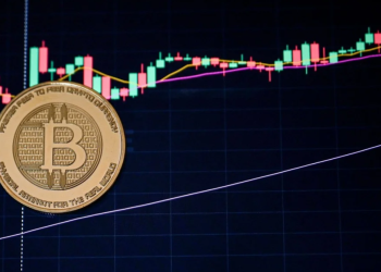 “Kẻ bí ẩn” thắng 200 triệu USD nhờ bán khống bitcoin trước lệnh thuế 100% của ông Trump